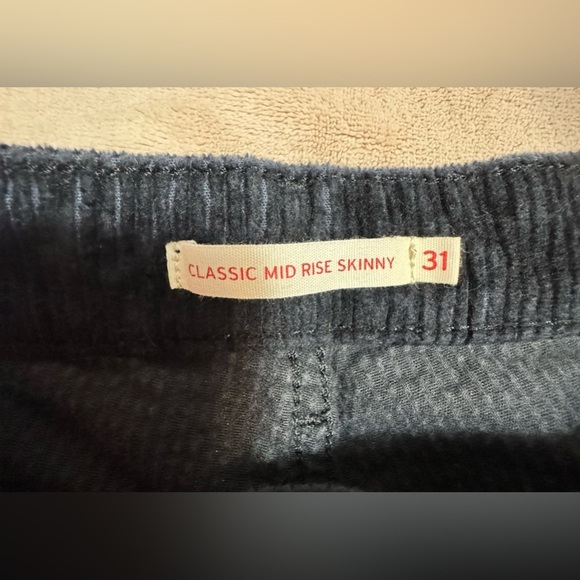Levi's Classic Mid Rise Skinny Corduroy - Picture 4 of 10